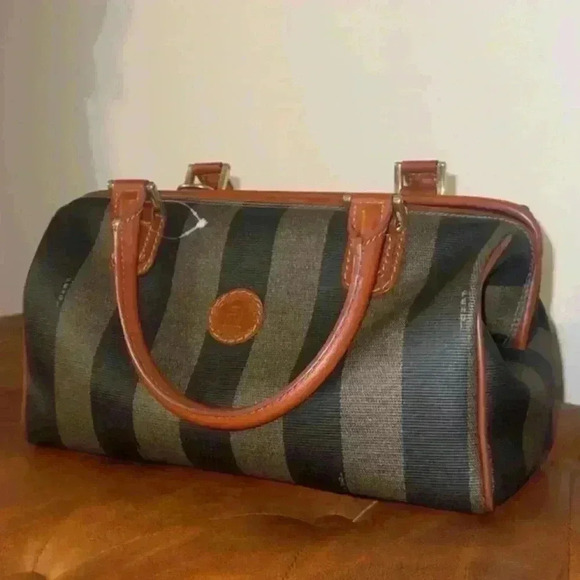Authentic FENDI Pecan Top Handle Boston Bag Vintage handbag beautiful w/COA - Picture 1 of 17